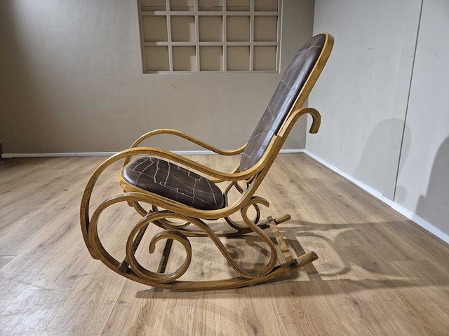 Antieke - klassieke - schommelstoel - afbeelding 2 van  11