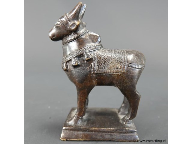 Antieke (18 of 19de eeuw) bronzen nandi (rijdier van shiva) - afbeelding 2 van  5
