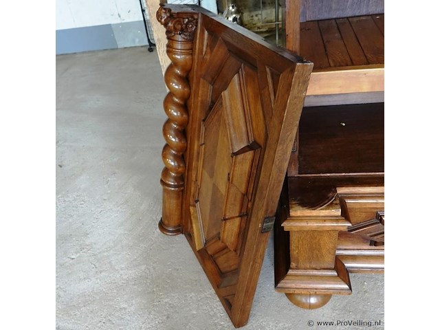 Antieke (1820-1880) massief eiken met fraai snijwerk duitse grunderkaste - afbeelding 17 van  18