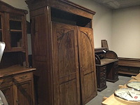 Antieke 2-deurs kast - afbeelding 1 van  2