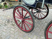 Antieke autowagen - afbeelding 8 van  21