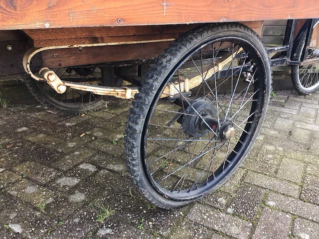 Antieke bakfiets - afbeelding 8 van  8