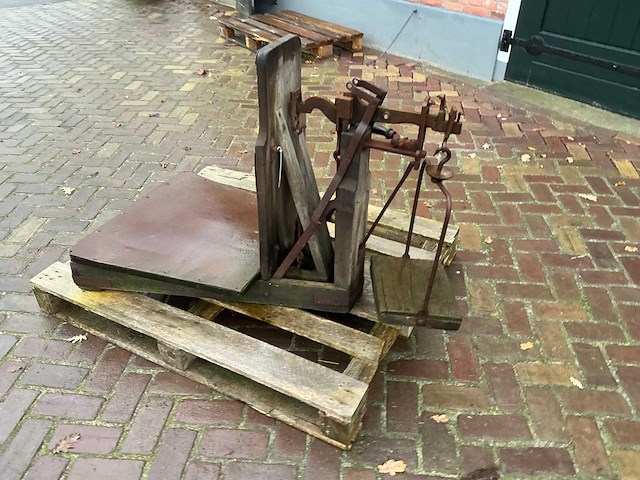 Antieke bascule vloerweegschaal - afbeelding 5 van  11