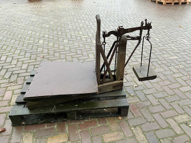 Antieke bascule vloerweegschaal - afbeelding 4 van  9