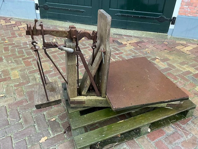 Antieke bascule vloerweegschaal - afbeelding 8 van  9