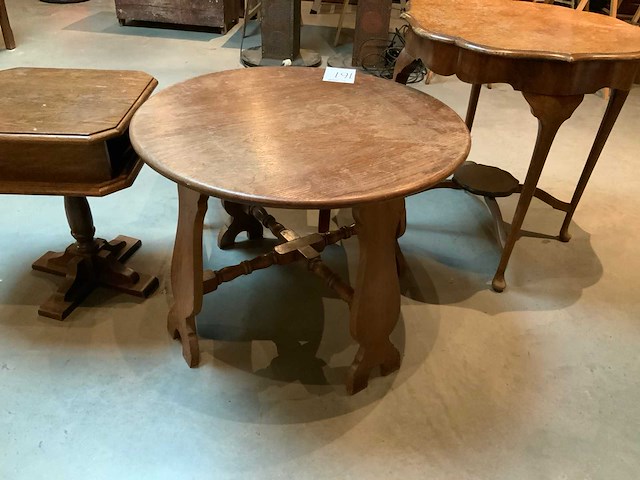 Antieke bijzettafels en vintage bankje (3x) - afbeelding 5 van  5