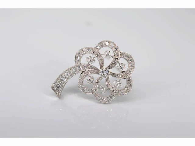 Antieke broche met diamanten - afbeelding 1 van  7