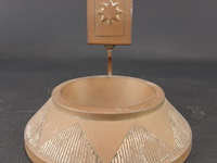 Antieke brons/koper luciferhouder met een geïntegreerde asbak - afbeelding 2 van  5