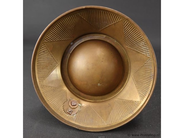 Antieke brons/koper luciferhouder met een geïntegreerde asbak - afbeelding 5 van  5