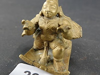Antieke bronzen beeldje van de hindoegod krishna als kind, ook bekend als bal krishna of laddu gopal - afbeelding 1 van  5