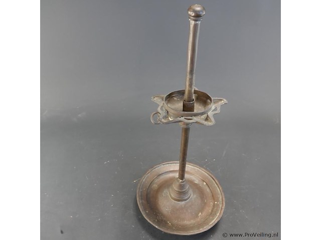 Antieke bronzen of messing olielamp met een verstelbare pit/schaal - afbeelding 4 van  5