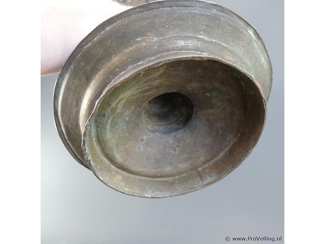 Antieke bronzen of messing olielamp met een verstelbare pit/schaal - afbeelding 5 van  5