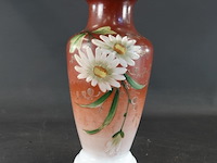 Antieke (ca. 1880) handbeschilderde opaline vaas - afbeelding 2 van  5