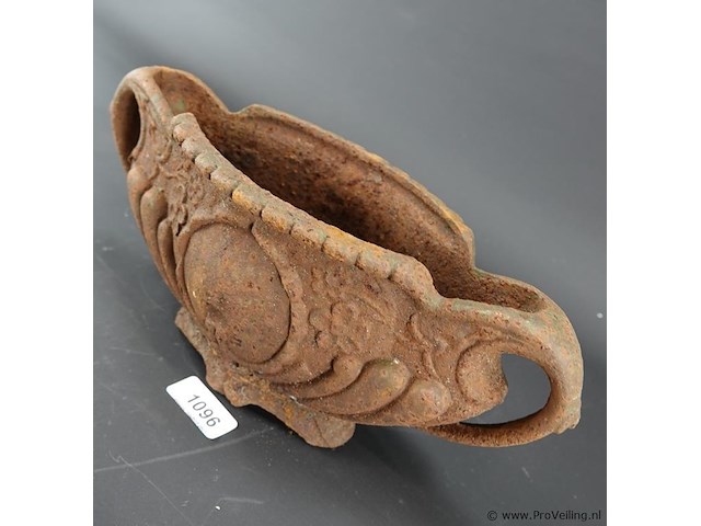 Antieke ( ca. 1900) franse ijzeren jardinière - afbeelding 2 van  5