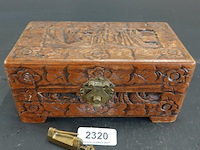 Antieke chinese kamferhouten kist met slot - afbeelding 2 van  4