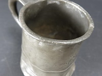 Antieke doorleefde tinnen kroes - afbeelding 3 van  5