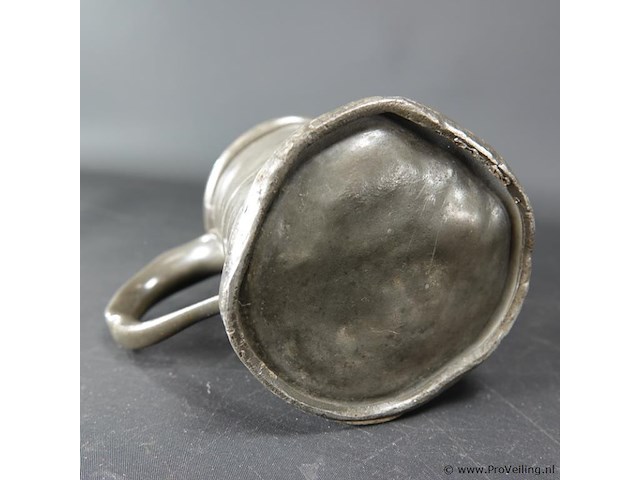 Antieke doorleefde tinnen kroes - afbeelding 5 van  5