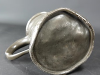 Antieke doorleefde tinnen kroes - afbeelding 5 van  5