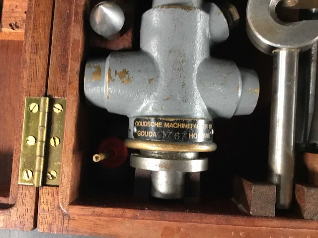 Antieke drukmeter - afbeelding 2 van  4