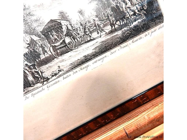 Antieke ets getiteld "de spaansche gezanten, buiten den haage, ontvangen, door prinse maurits, in 't jaar 1608", gemaakt door de nederlandse kunstenaar simon fokke (1712–1784) rond 1753 voor jan wagenaars werk vaderlandsche historie - afbeelding 3 van  5