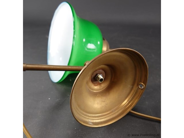 Antieke franse bureaulamp of bibliotheeklamp. brons en messing met kenmerkende smaragdgroene glazen kap. - afbeelding 5 van  5