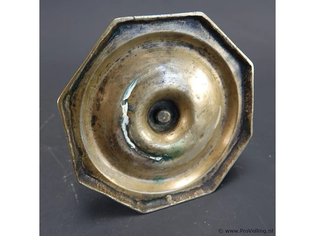 Antieke geelkoperen of bronzen barok kandelaar - afbeelding 5 van  5