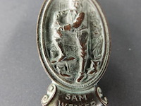 Antieke gietijzeren schoenpoetshouder of deurklopper die "sam weller" uitbeeldt, een bekend personage uit charles dickens' "the pickwick papers" - afbeelding 2 van  5