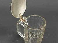 Antieke glazen bierpul met een tinnen deksel, vergelijkbaar met modellen uit duitsland rond 1900. - afbeelding 3 van  5