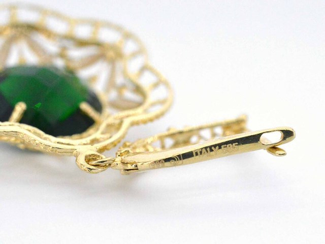 Antieke gouden oorbellen met groene edelstenen - afbeelding 9 van  10