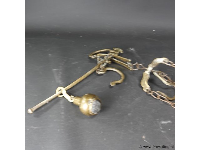 Antieke handbalans/bascule - afbeelding 2 van  5