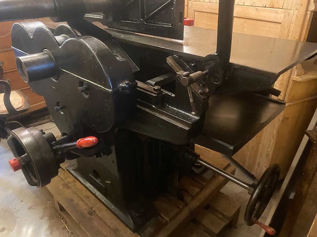 Antieke hout en metaalbewerkingsmachine (8x) - afbeelding 2 van  12