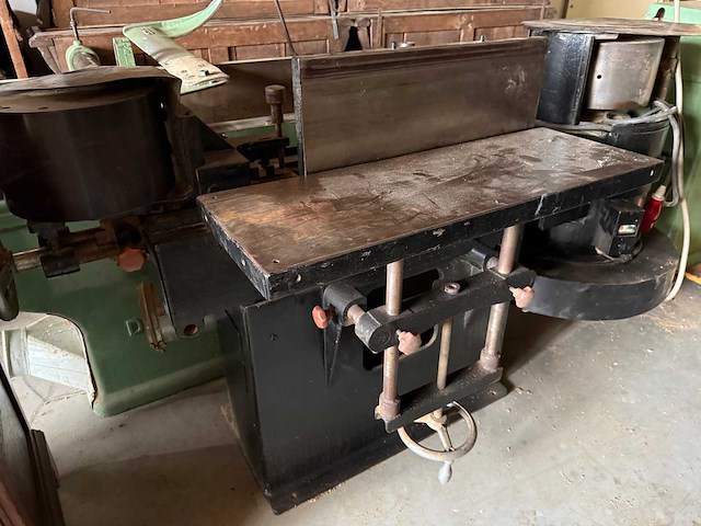 Antieke hout en metaalbewerkingsmachine (8x) - afbeelding 12 van  12