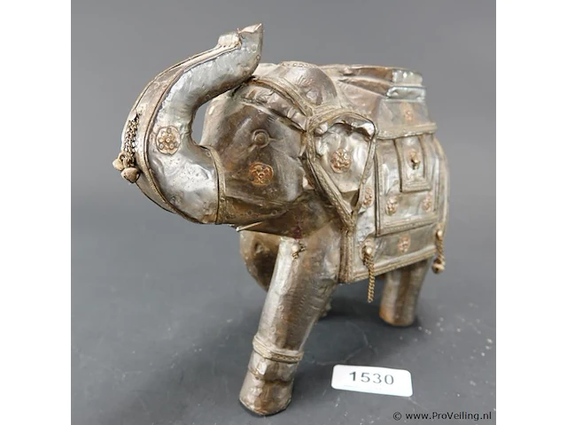 Antieke hout met koperen beklede olifant - afbeelding 1 van  10