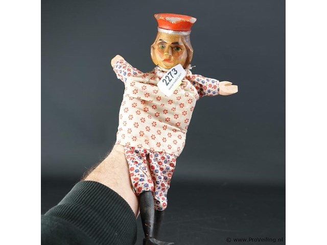 Antieke houten handpop - afbeelding 1 van  5