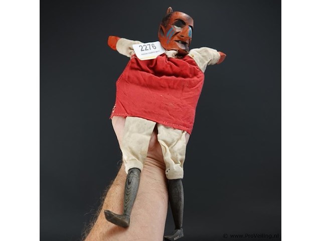 Antieke houten handpop - afbeelding 1 van  5