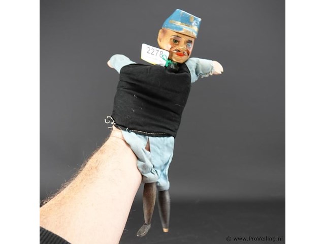 Antieke houten handpop - afbeelding 1 van  5