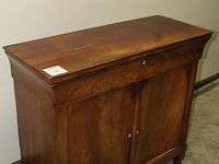 Antieke houten kast met twee deuren en lade. afmeting 100 x 41 cm. hoogte 92 cm. geen sleutels aanwezig - afbeelding 4 van  5
