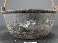 Antieke ijzeren ketel - afbeelding 4 van  5