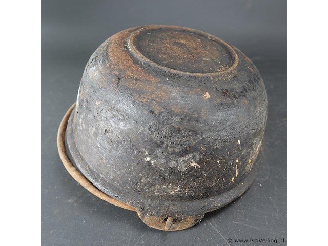 Antieke ijzeren ketel - afbeelding 5 van  5