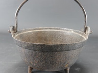 Antieke ijzeren ketel - afbeelding 2 van  5