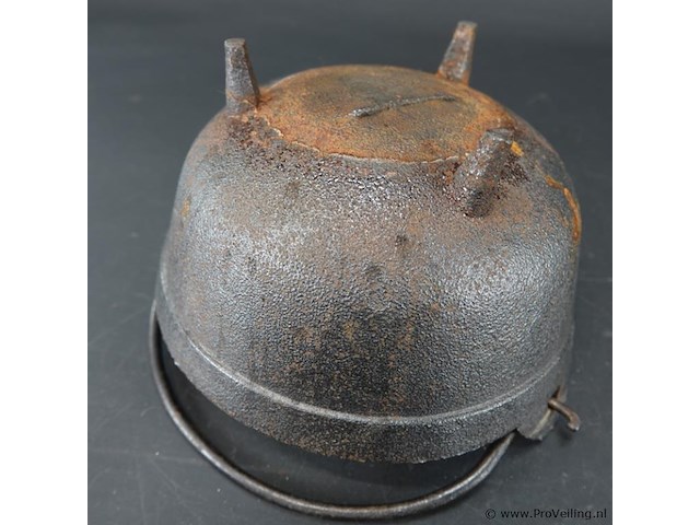 Antieke ijzeren ketel - afbeelding 5 van  5