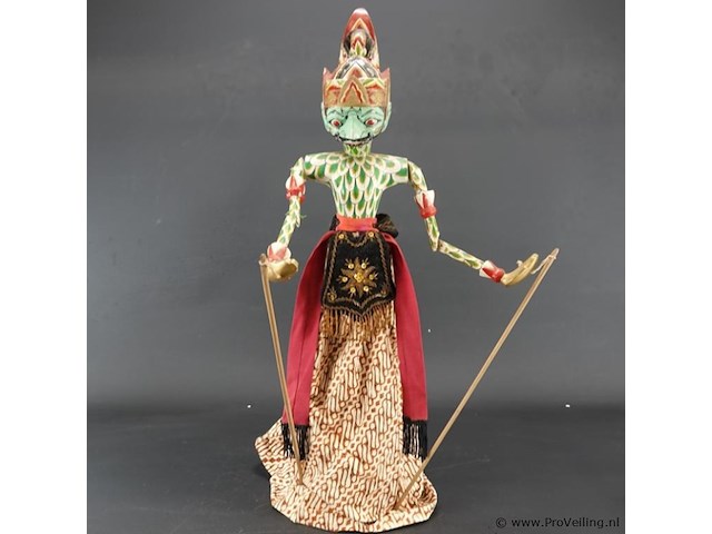 Antieke indische wajang golek pop - afbeelding 1 van  5