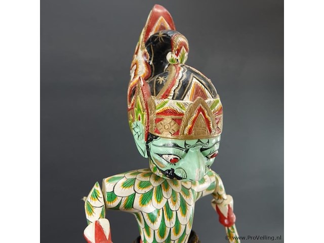 Antieke indische wajang golek pop - afbeelding 2 van  5