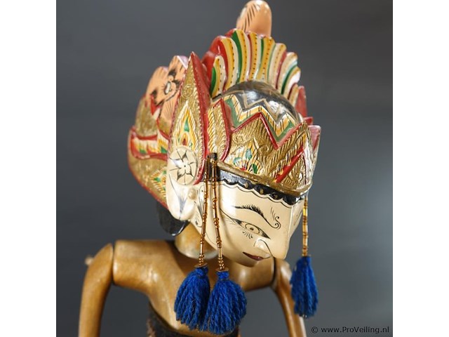 Antieke indische wajang golek pop - afbeelding 3 van  5