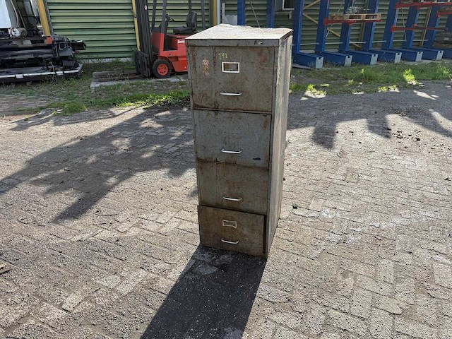 Antieke industriele opslagkast - afbeelding 1 van  12