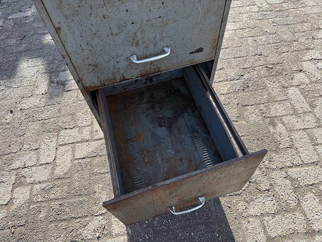 Antieke industriele opslagkast - afbeelding 12 van  12