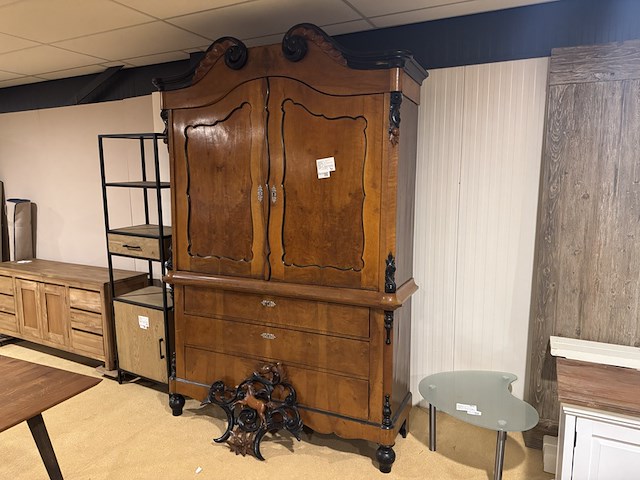 Antieke kast, bruin - afbeelding 1 van  6