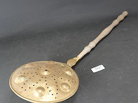 Antieke kastanjepan - afbeelding 1 van  5