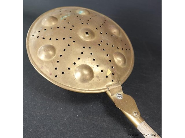 Antieke kastanjepan - afbeelding 3 van  5