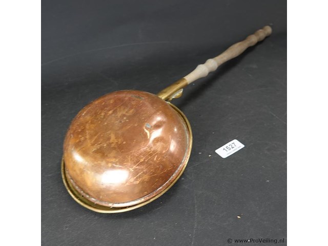 Antieke kastanjepan - afbeelding 5 van  5